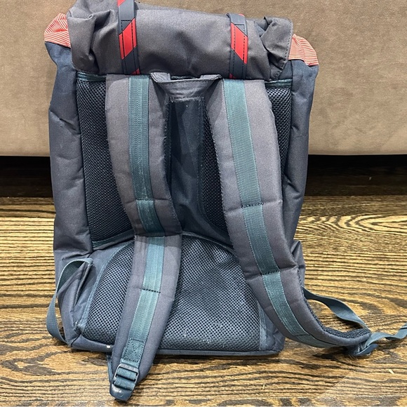 Herschel backpack - Picture 3 of 8